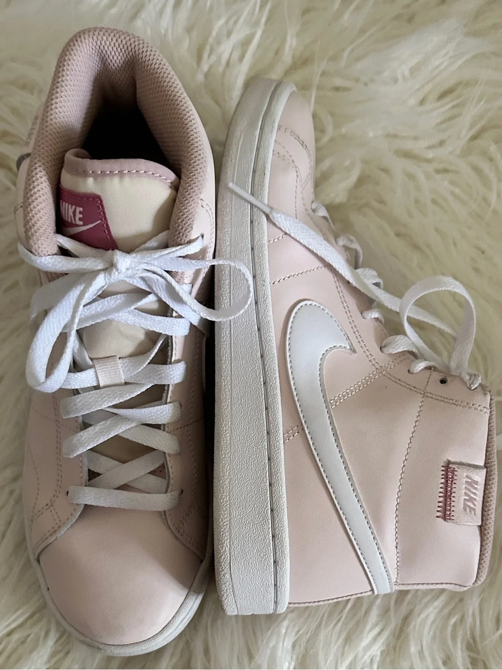 Nike WOMEN'S NIKE COURT ROYALE 2 MID SNEAKERS size 7 Pink White VGC